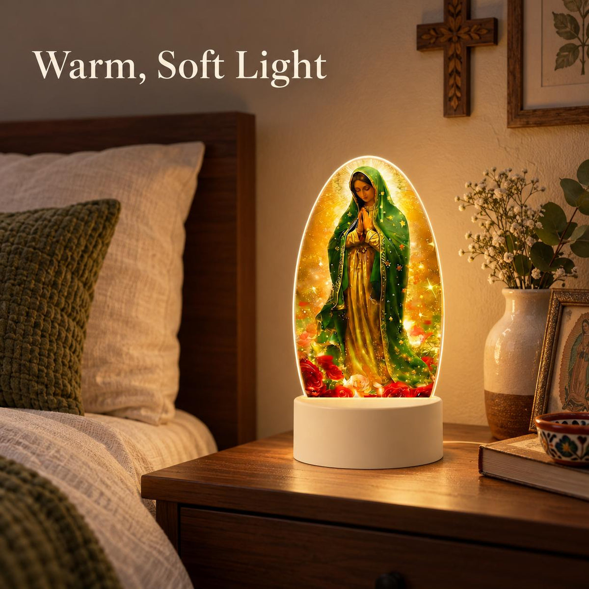 Luz de oración de la Virgen de Guadalupe — Floral — Producto en una mesa de noche