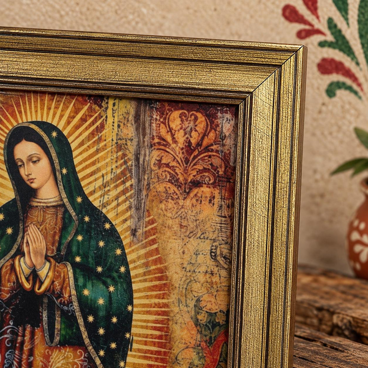 Cuadro de la Virgen de Guadalupe — A021 — Detalle del marco y la imagen impresa
